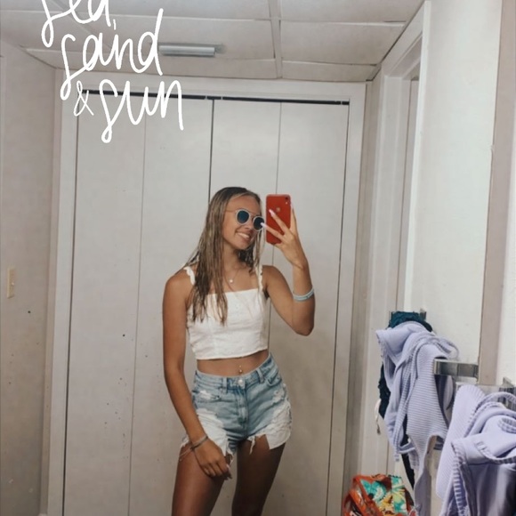 Meet your Posher, Maddison - Picture 1 of 1